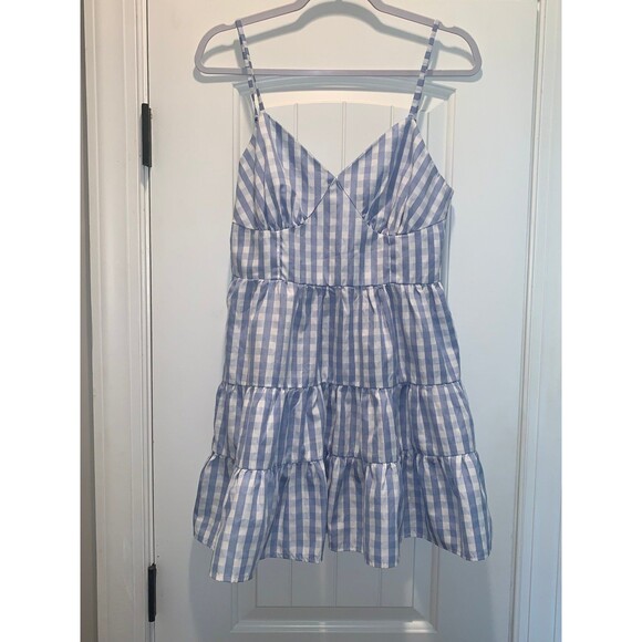 Medium Lulus Dress - Picture 1 of 8